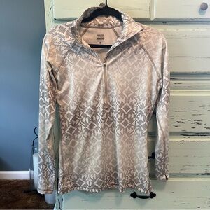 Nike Pro Gray women’s  Patterned Half-Zip Top. Size Large.